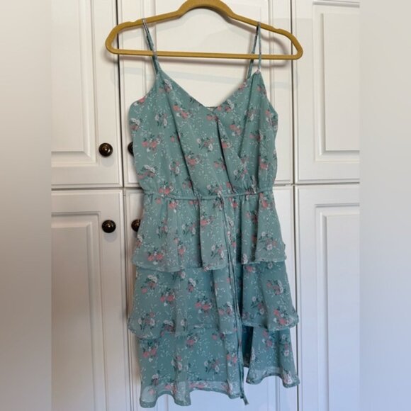 Altar’d State Women’s Floral Tiered Spaghetti Strap Dress Size Medium Liner Mini